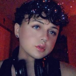 Meet your Posher, Ethan